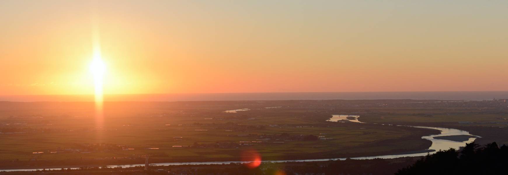 酒田市の夕日の画像
